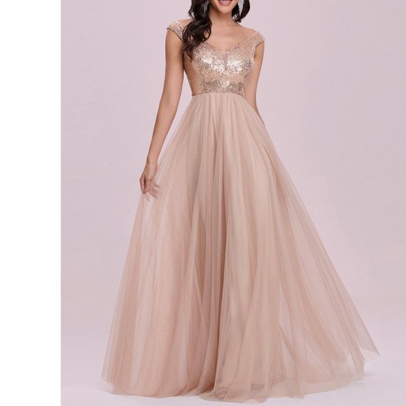 Elegant Gold Sequin Prom Dress - Picture 1 of 3